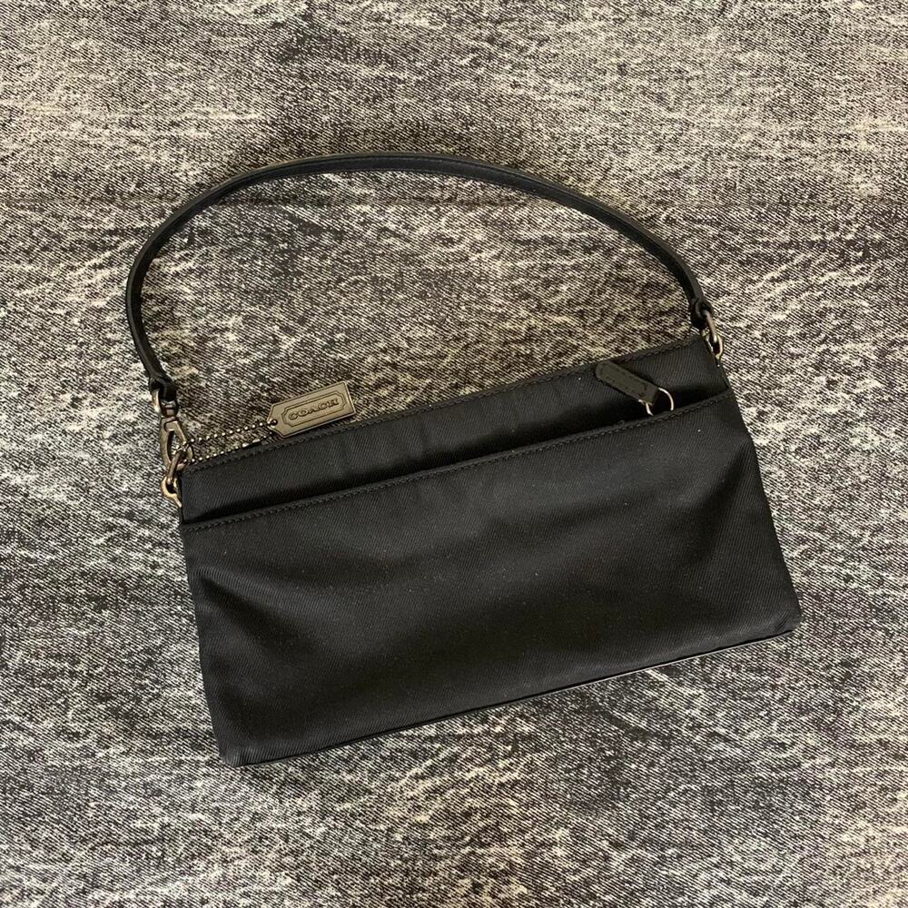 Vintage Coach small shoulder black purse